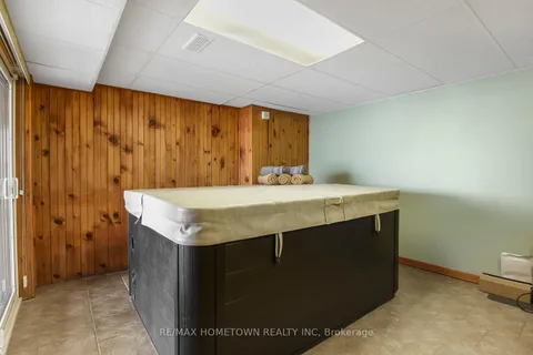 1111 Burnside Drive, ON K6V 5T1