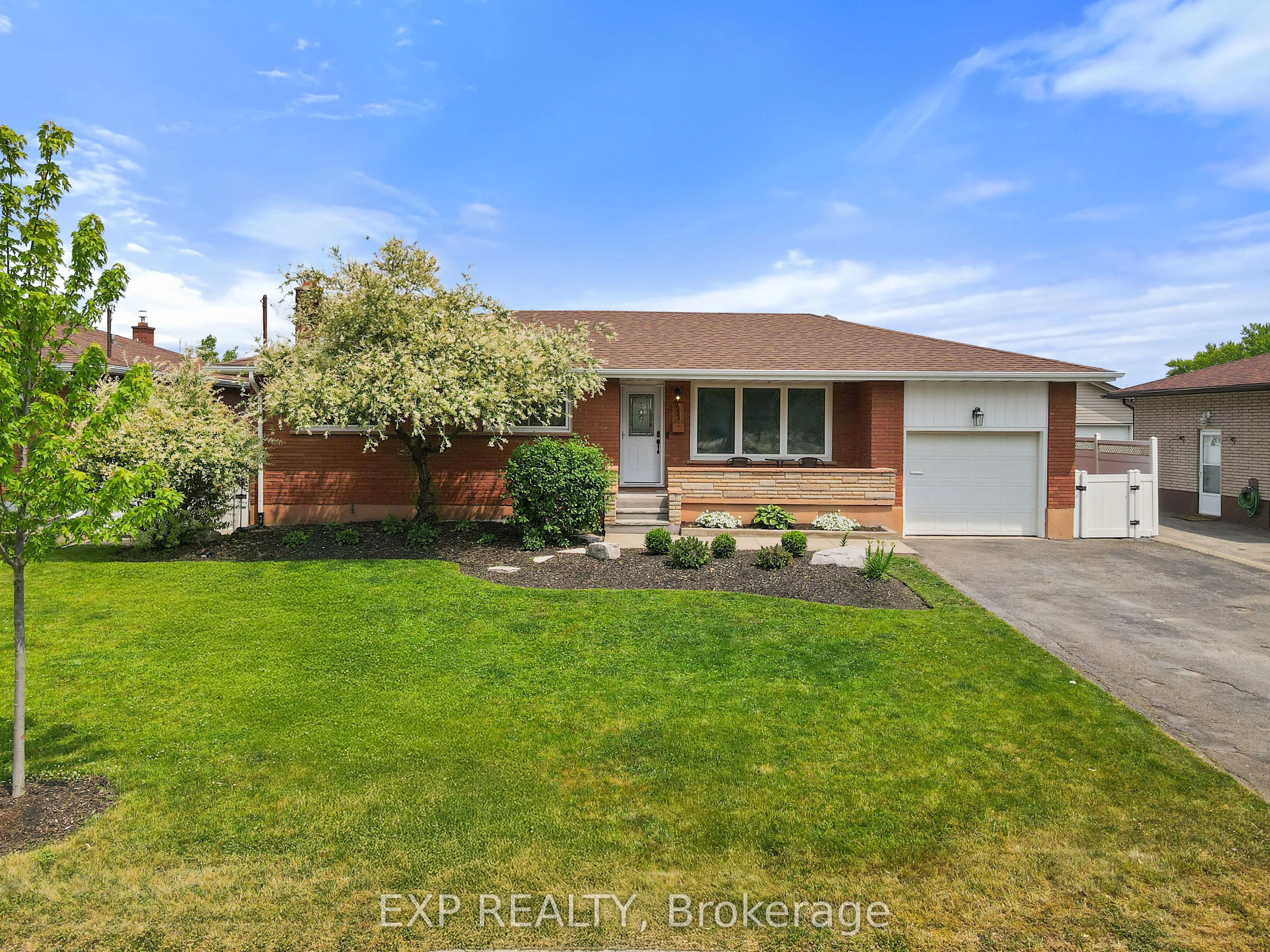 653 LINCOLN Street, ON L3B 4R6