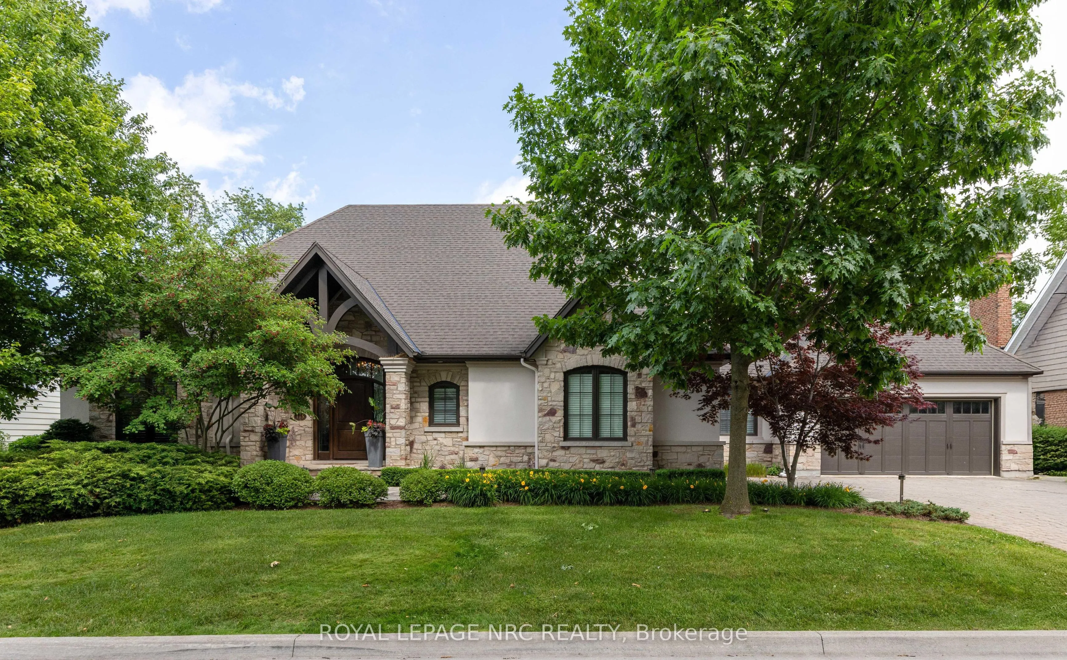 115 Riverdale Drive, ON L2R 4C1