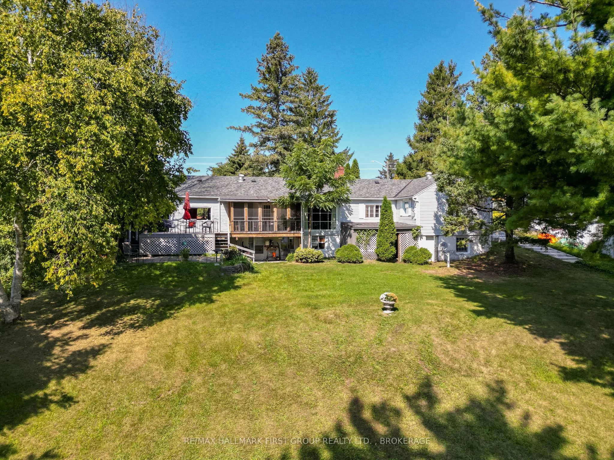 366 Dundas Street, ON K7R 2B6