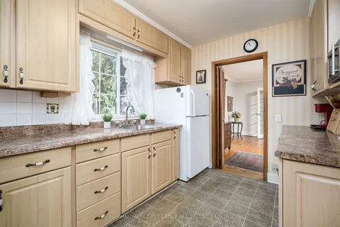 366 Dundas Street, ON K7R 2B6