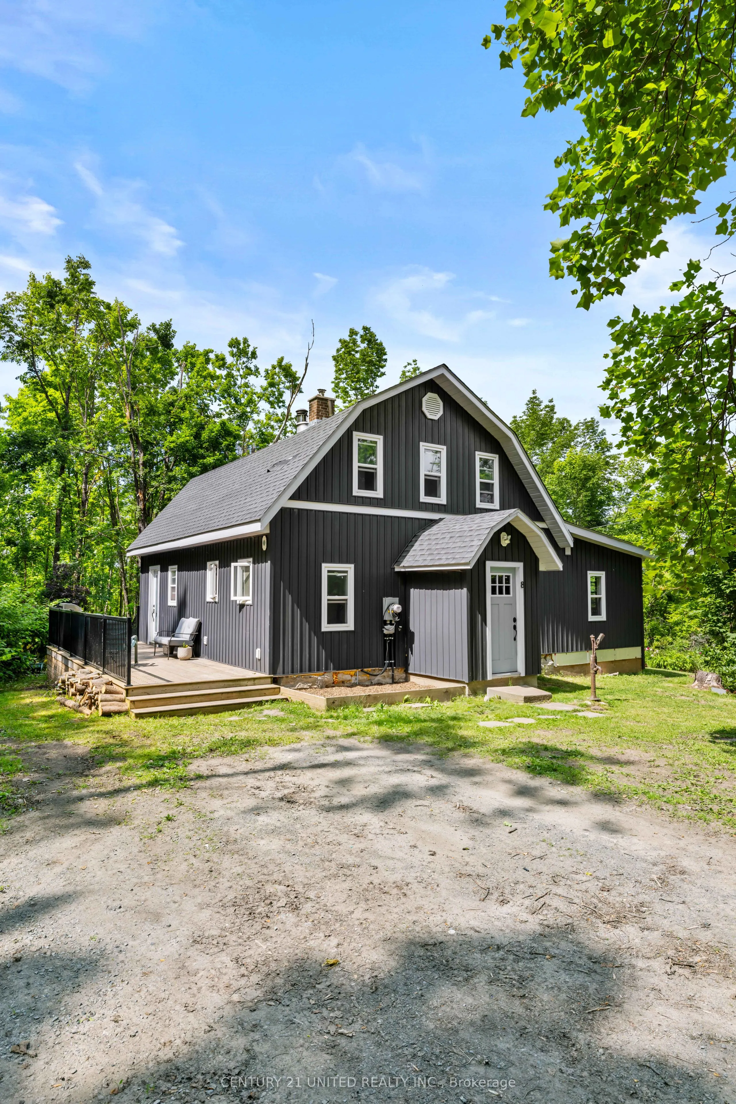 8 Library Road, ON K0L 3E0