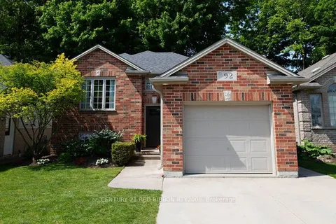 92 Ridge Street, ON N7G 4K1