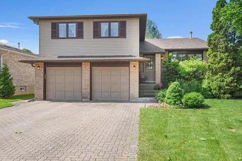 4 Colton Court, ON K6V 6W4
