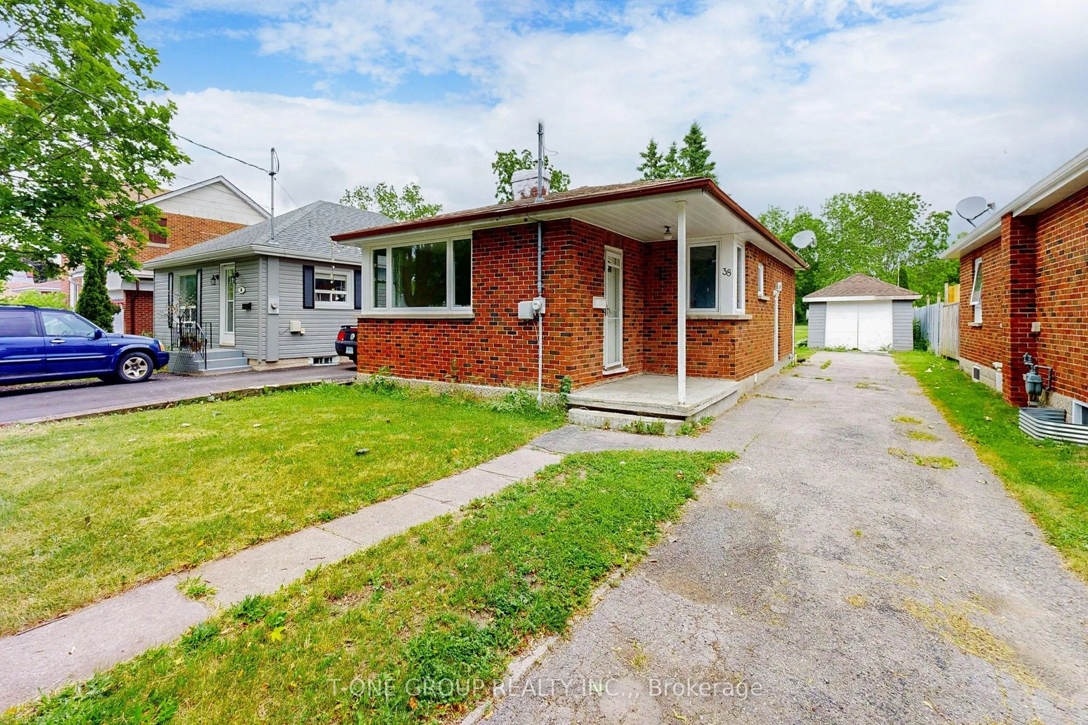 38 St David Street, ON K9V 1N3