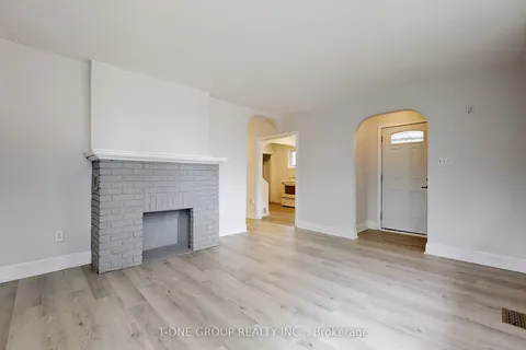38 St David Street, ON K9V 1N3