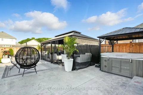 28 Weir Crescent, ON N5R 0L7