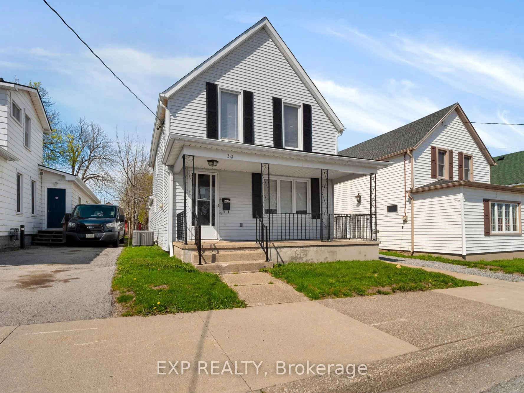 30 Dufferin Street, ON L2A 2T5