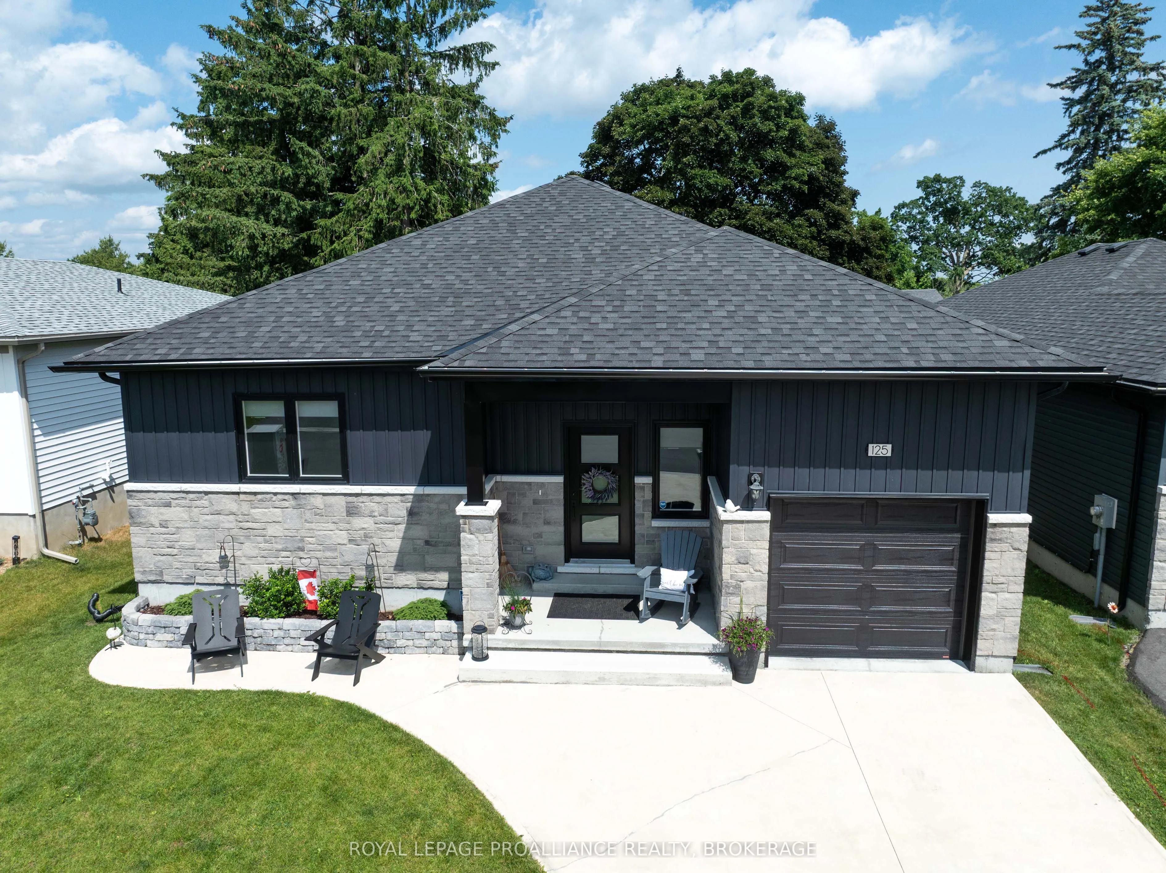 125 Maplecroft Court, ON K7G 0A6