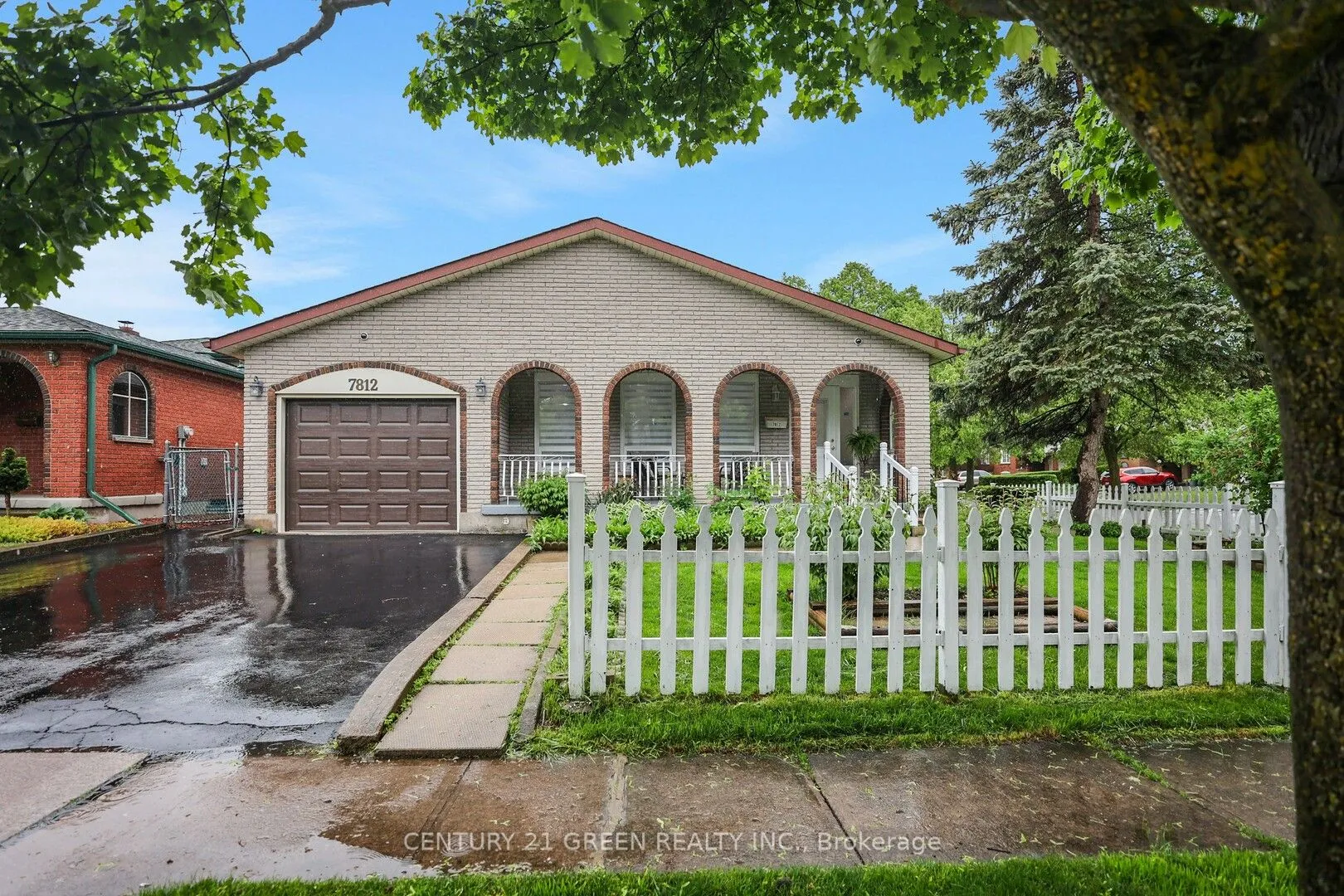 7812 Badger Road, ON L2H 2J5