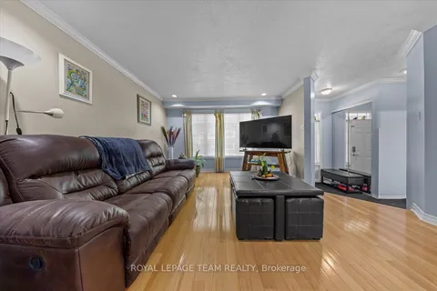 29 Appledale Drive, ON K2J 4W5