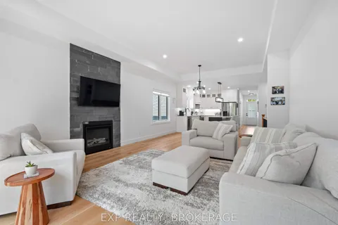 2722 DELMAR Street, ON K7P 0J1