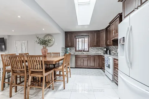 169 Ashley Crescent, ON N6E 3P9