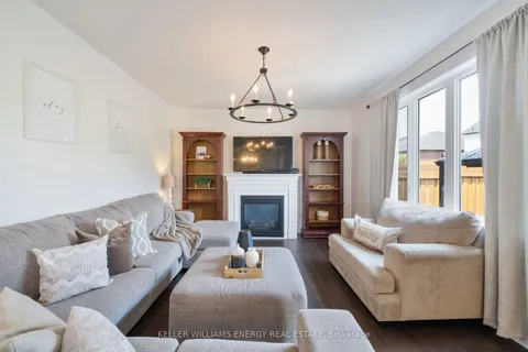 17 MELROSE Drive, ON L0A 1G0
