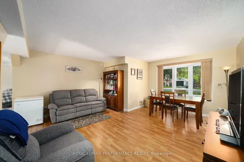 2540 Market Street, ON K4C 1A4