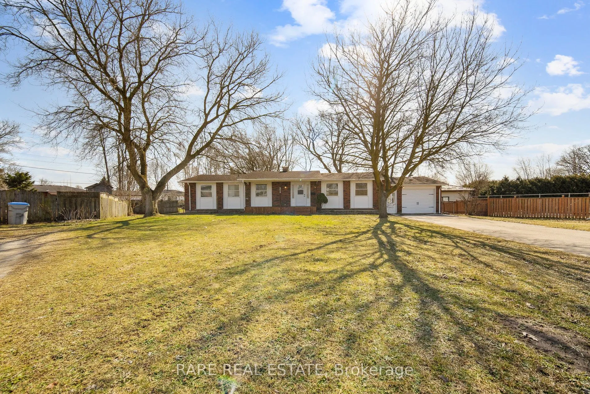 314 Laughton Crescent, ON N7G 1H7