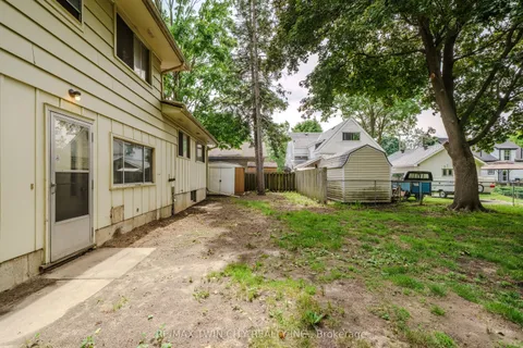 234 Grand Street, ON N3R 4C4