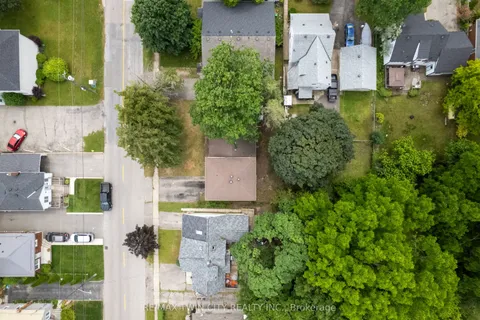 234 Grand Street, ON N3R 4C4