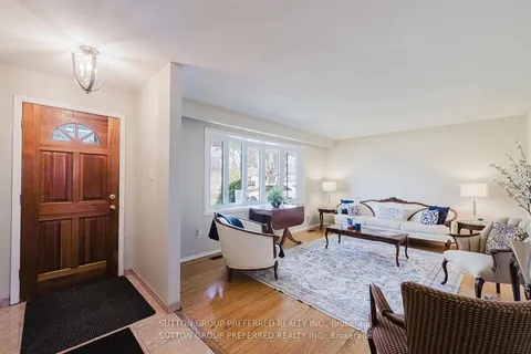120 Fanshawe Park Road, ON N6G 5C4
