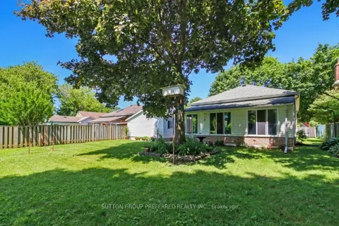 695 Ecclestone Street, ON N5Y 3Z8