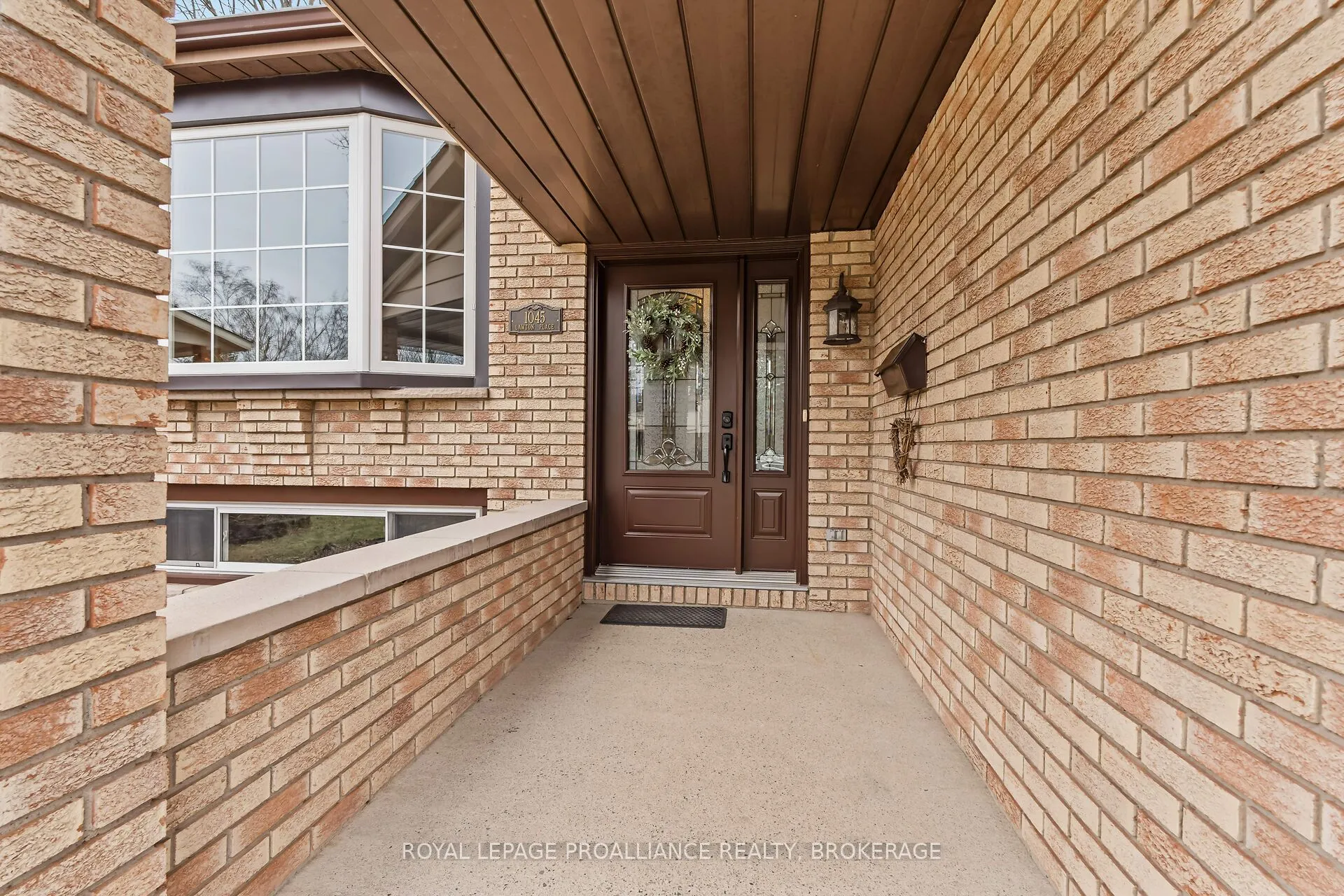 1045 Lawton Place, ON K7P 1M2