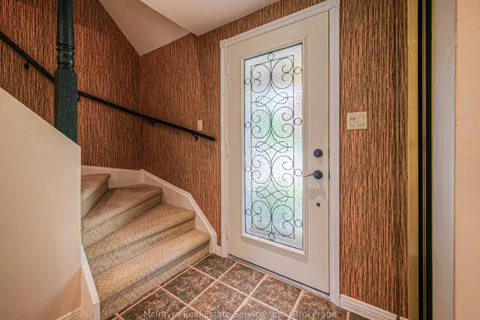 469 Hunterswood Court, ON N2K 3E7