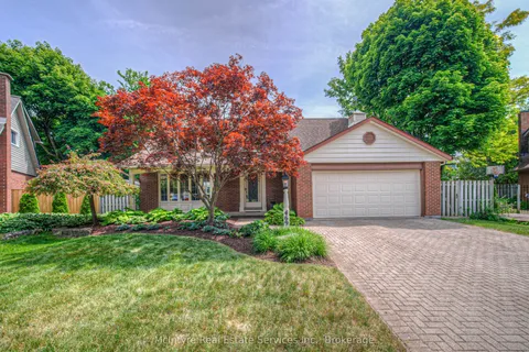 469 Hunterswood Court, ON N2K 3E7