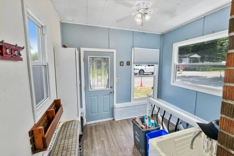 2 Park Lane, ON K9A 0X9