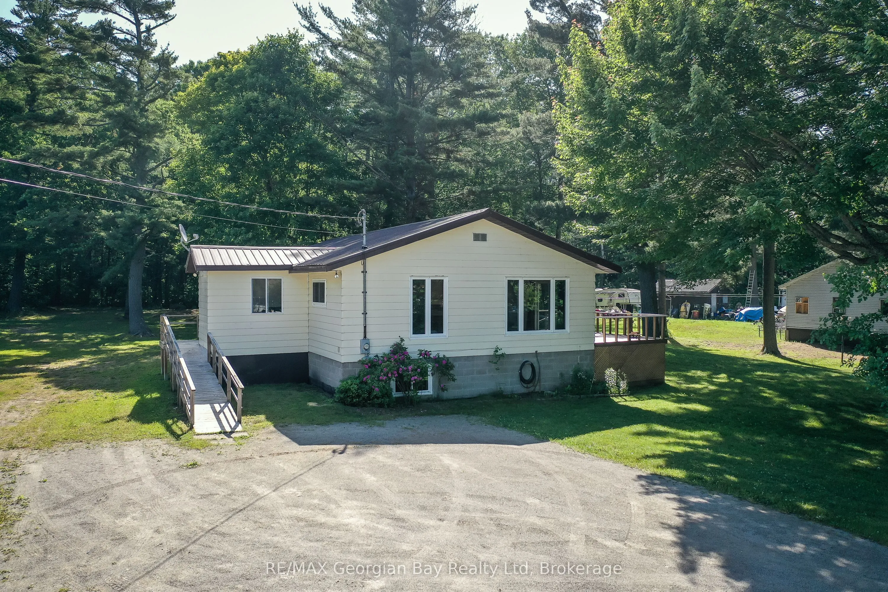 332 Baxter Loop Road, ON L0K 1S0