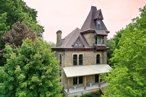 150 WELLINGTON Street, ON N0G 2L2
