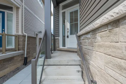 315 Mullighan Gardens, ON K9K 0H2