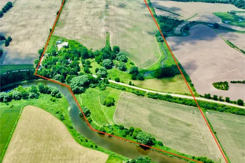 2006 137 Road, ON N4X 1C4