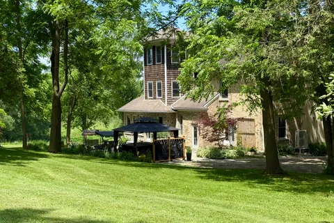 2006 137 Road, ON N4X 1C4