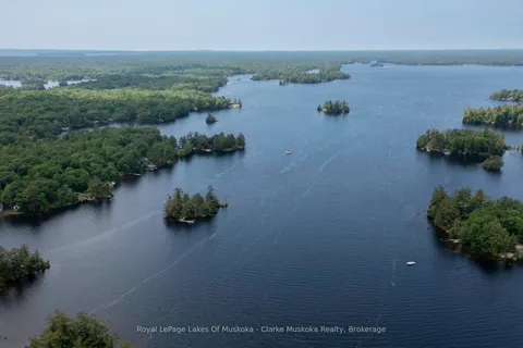 78 IS 180 Severn River Island, ON L0K 1S0