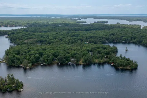 78 IS 180 Severn River Island, ON L0K 1S0