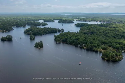 78 IS 180 Severn River Island, ON L0K 1S0
