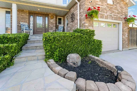 31 REMIGIO Court, ON L2V 5A1