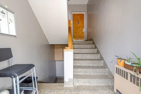 258-260 St. Andrew Street, ON K1N 5G7