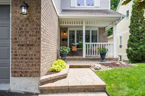 2229 Nature Trail Crescent, ON K1W 1E7