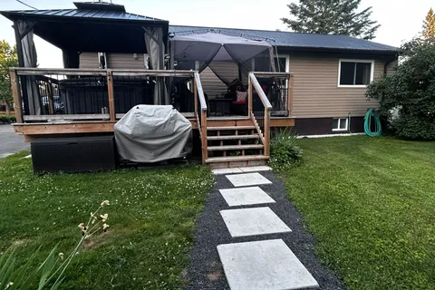 54 Sprucedale St Street, ON K0L 1M0