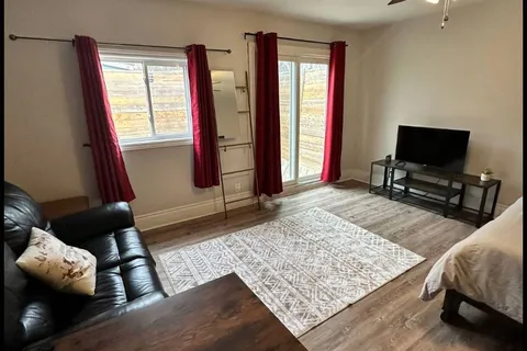 4347 Simcoe Street, ON L2E 1T5