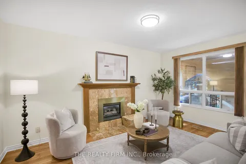 78 Colonial Crescent, ON N6H 4X4