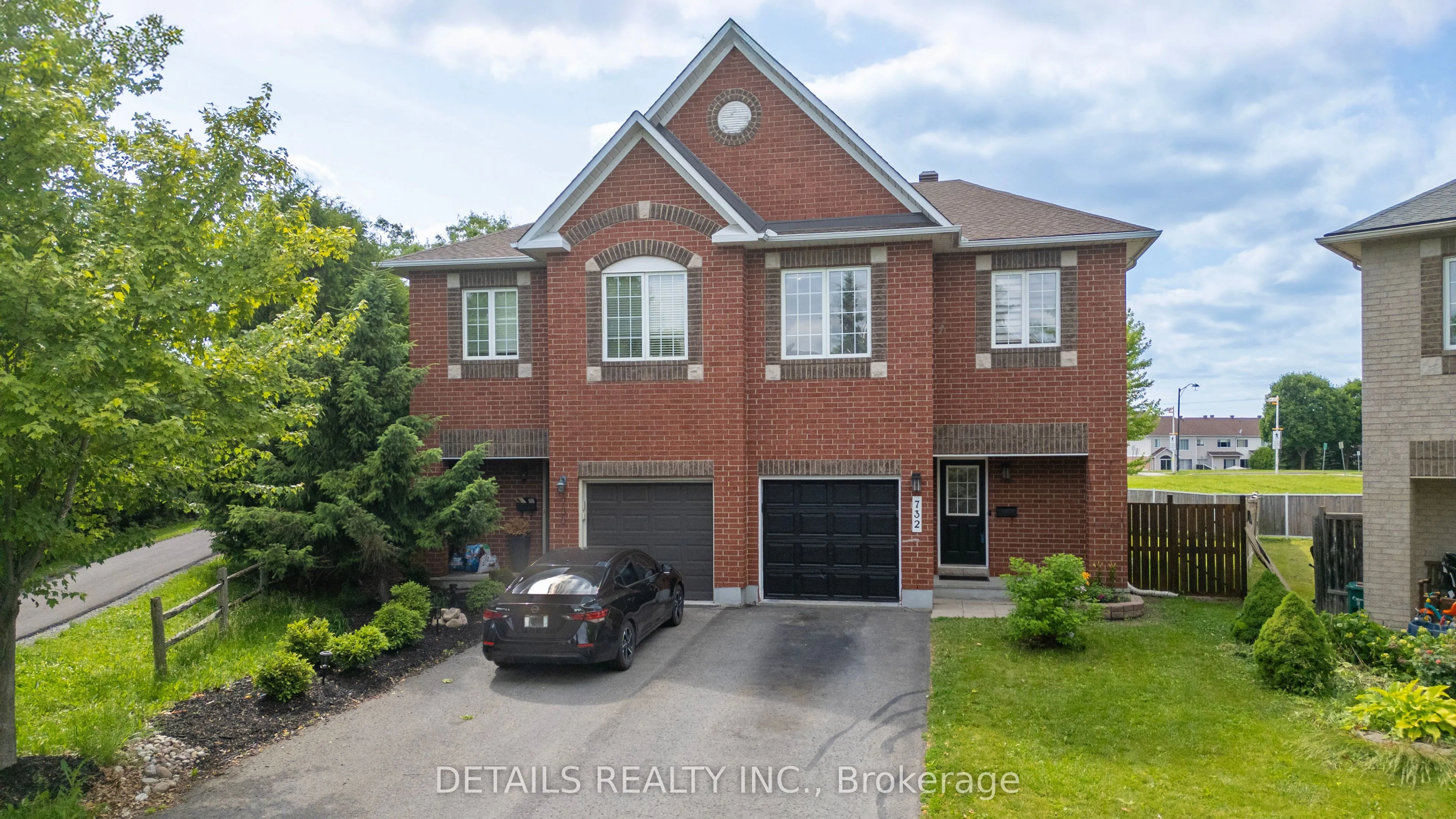 732 Carmella Crescent, ON K4A 4V8