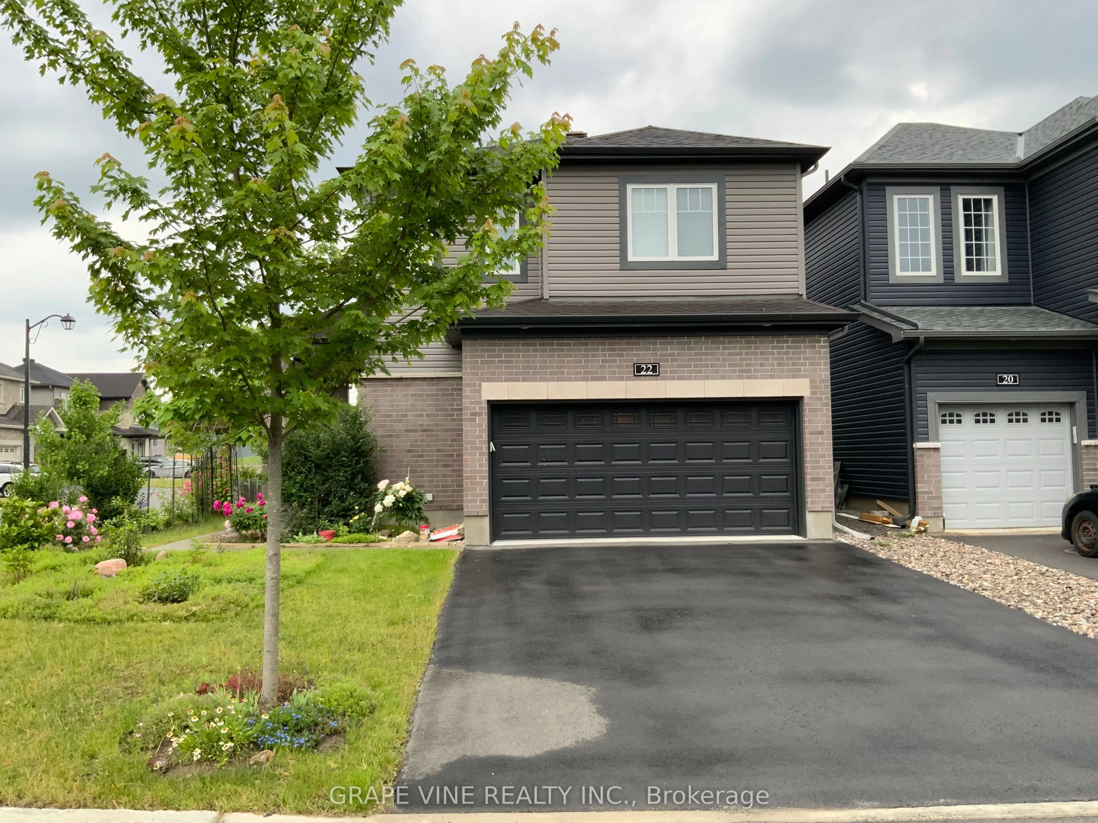 22 Dalkey Way, ON K2J 6V5