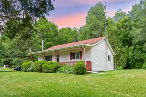 3842 Lakeside Drive, ON K0C 1Z0