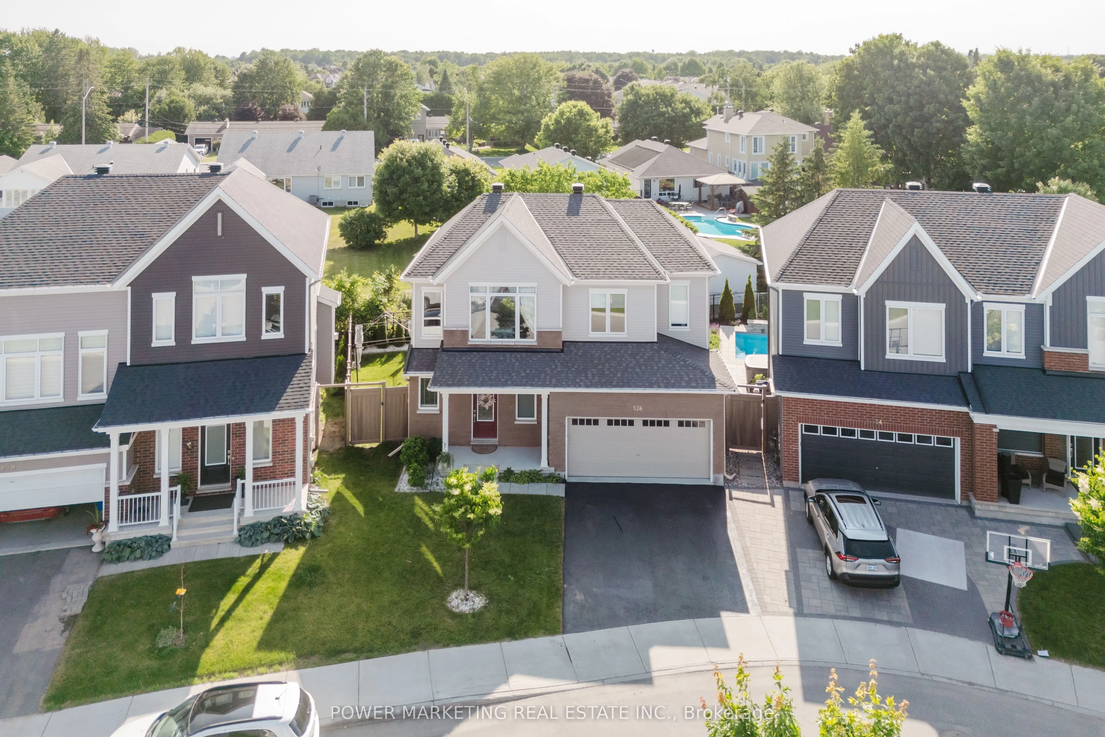 526 Ponthieu Circle, ON K1W 0N4