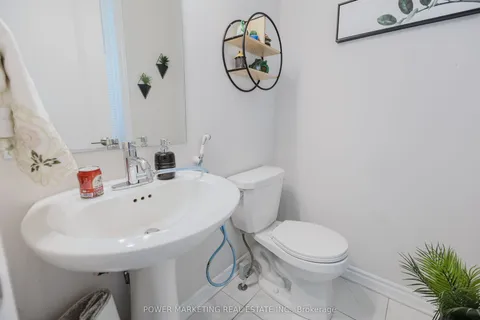 526 Ponthieu Circle, ON K1W 0N4