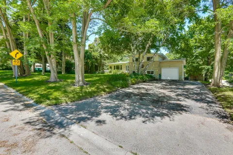 21 Brentwood Crescent, ON N6G 1X4