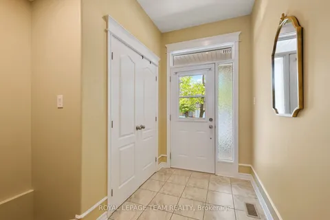 135 Talltree Crescent, ON K2S 0B1