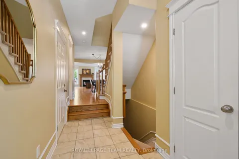 135 Talltree Crescent, ON K2S 0B1